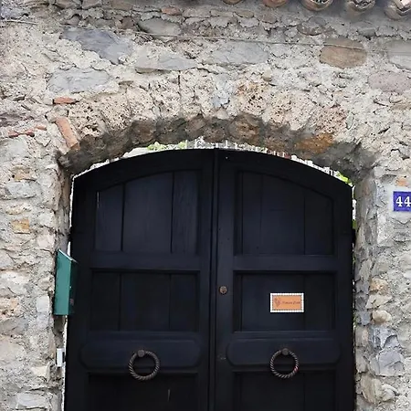 Dimora Eirek Apartman Zuccarello